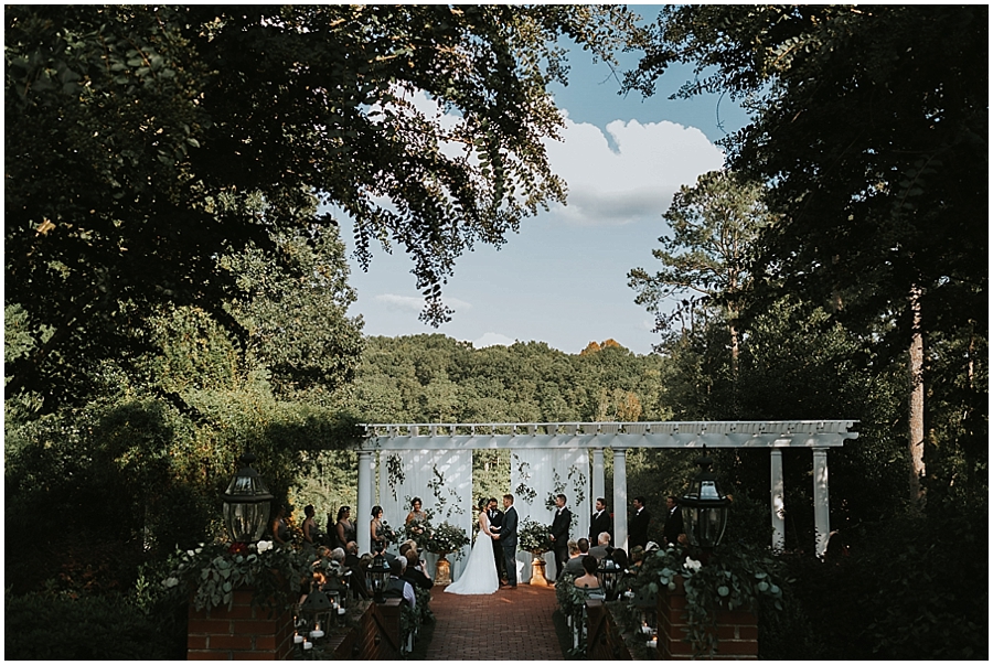 Raleigh NC outdoor wedding photographer