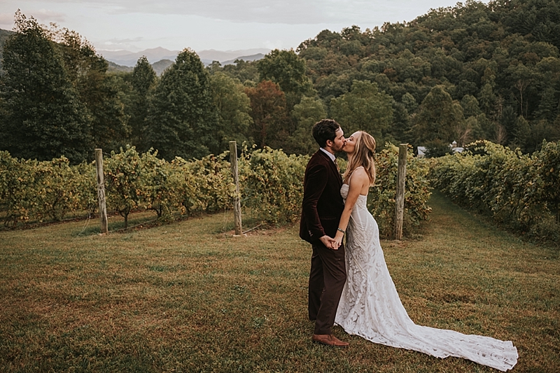 The vineyards at bettys creek wedding