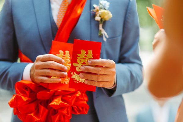 New York City bride and groom chinese wedding traditions
