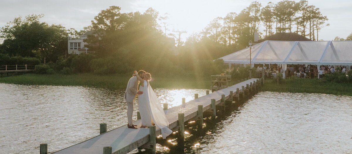 Colorful Coastal Beaufort Wedding in North Carolina | Documentary Wedding Photographer | Elise & Mark